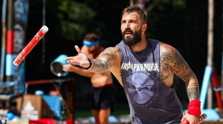 Παύλος Παπαδόπουλος: “Είμαι ελεύθερος εδώ και 8 χρόνια” [βίντεο]