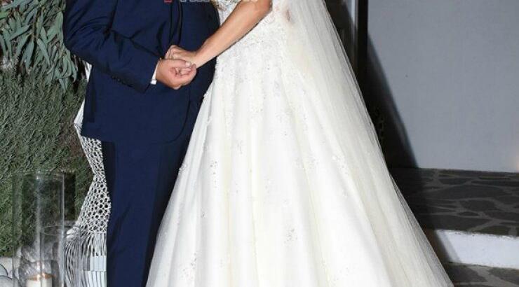 Οι λαμπεροί καλεσμένοι στον γάμο της Ελένης Τσολάκη και του Παύλου Πετρουλάκη!