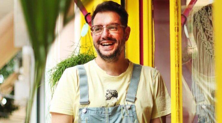 Παύλος Χάππιλος: Μάθετε σε ποια ηλικία έκανε coming out στην οικογένειά του! [βίντεο]