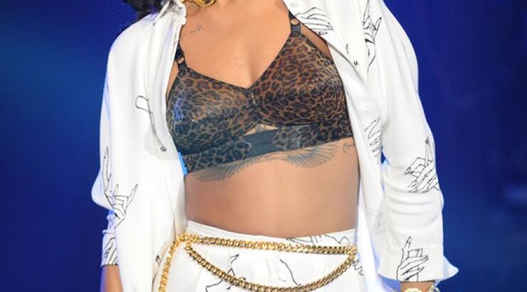 Η Rihanna στην κορυφή των charts