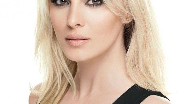 Πέγκυ Ζήνα live στο Makronissos Beach Bar!