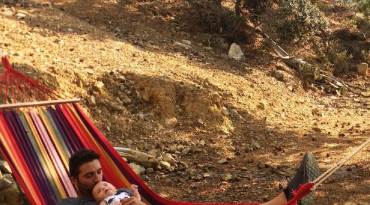 Κυριάκος Πελεκάνος: Δείτε τι κάνει πρώτη φορά με τον γιο του!