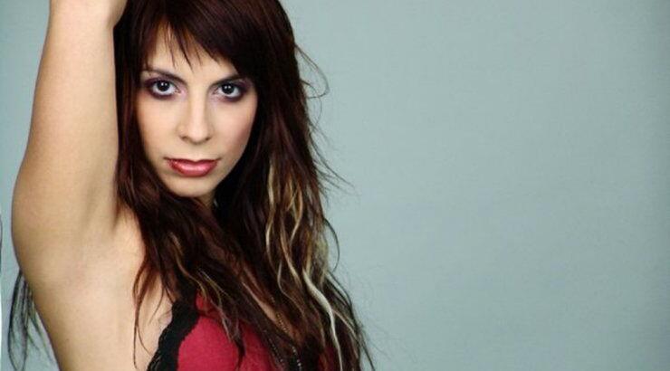 Δεν το χωράει ο ανθρώπινος νου! Πένυ Σκάρου: Η τραγουδίστρια που έχασε το πόδι της σε τροχαίο, έπεσε θύμα τροχαίου ξανά