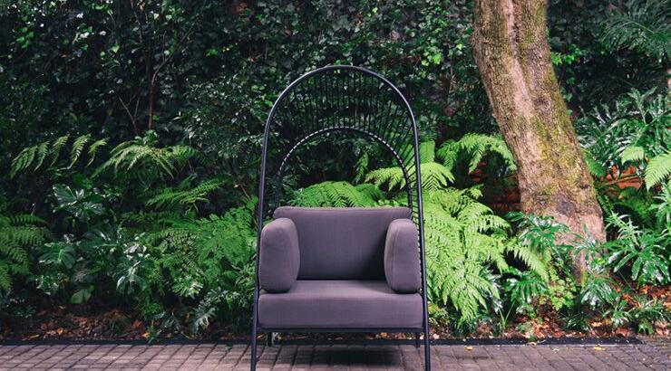 Πολυθρόνα με πέργκολα