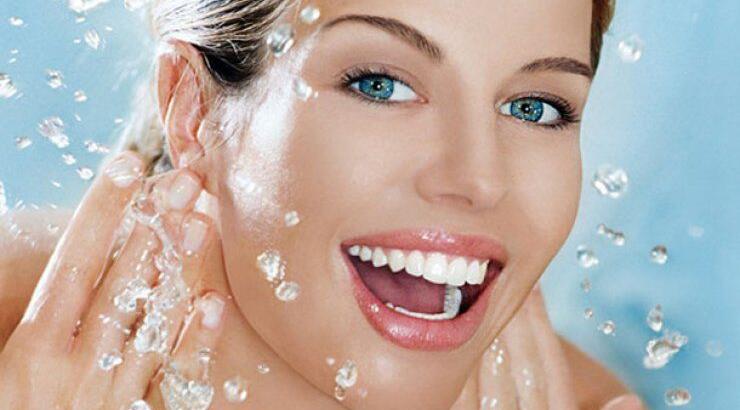 9 κακές -για το δέρμα- συνήθειες του χειμώνα