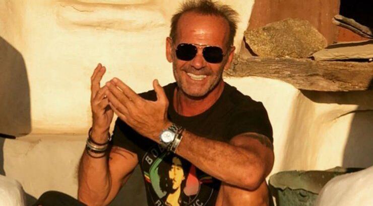 Πέτρος Κωστόπουλος: Είναι ζευγάρι με γνωστή Ελληνίδα τραγουδίστρια [βίντεο]