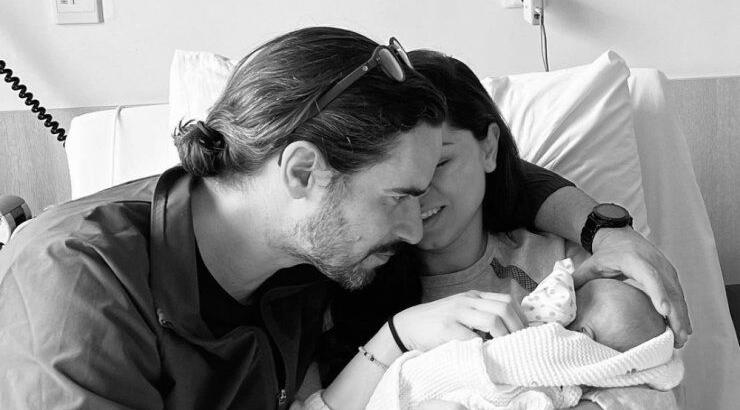 Κλέλια Γιασεμίδου: Η τρυφερή στιγμή που μοιράστηκε να θηλάζει την κόρη της [βίντεο]