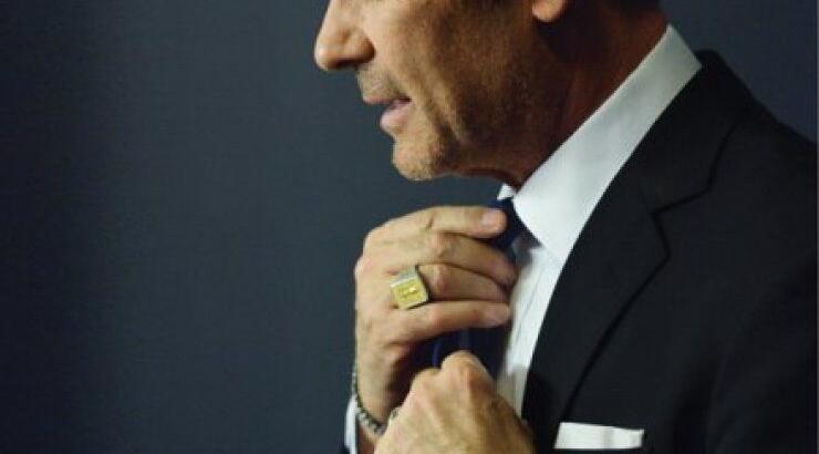 Πέτρος Κωστόπουλος: Το φιλί στο στόμα σε επώνυμη Ελληνίδα!