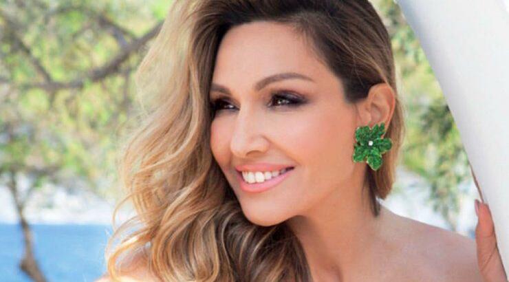 Ελένη Πετρουλάκη: Η υπέροχη και ανοιξιάτικη φωτογραφία με τις τέσσερις κόρες της!