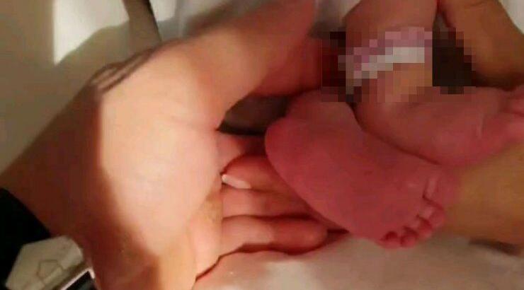 Η φωτογραφία της νεογέννητης κορούλας ζευγαριού της ελληνικής showbiz που λατρέψαμε 