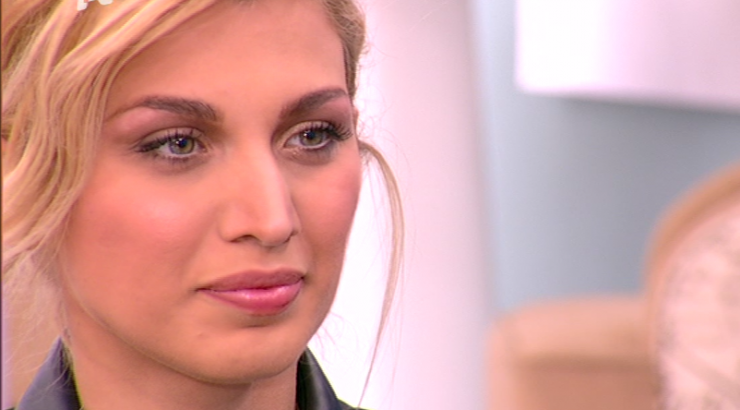 Αγνώριστη η Κωνσταντίνα Σπυροπούλου: Εντελώς άβαφη στα παρασκήνια της νέας της εκπομπής! (PHOTOS)