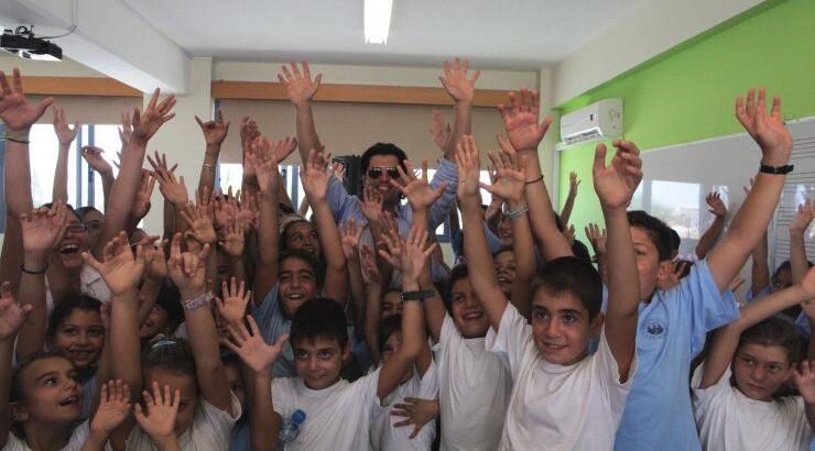  O Σάκης Ρουβάς και η ΧΑΡΑΛΑΜΠΙΔΗΣ ΚΡΙΣΤΗΣ γιορτάζουν ένα χρόνο έμπρακτης προσφοράς στην Κυπριακή κοινωνία μέσα από το πρόγραμμα ΣΥΜΜΕΤΟΧΗ