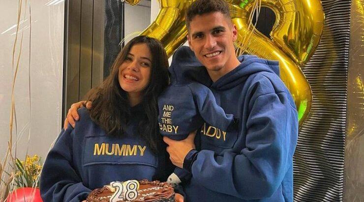 Ο Πιέρος Σωτηρίου έγινε 28 και το γιόρτασε αγκαλιά με το μωράκι του και τη σύζυγό του! [εικόνες]