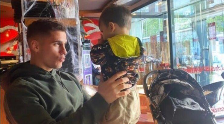 Πιέρος Σωτηρίου: Είδαμε παιδικό στιγμιότυπό του και είναι ολόιδιος ο γιος του! [βίντεο]