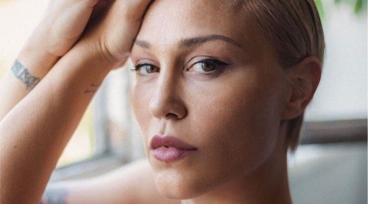 Πηνελόπη Αναστασοπούλου: "Δεν ξέρω πώς να αντιδράσω πια... Σας ζητώ συγγνώμη" [βίντεο]