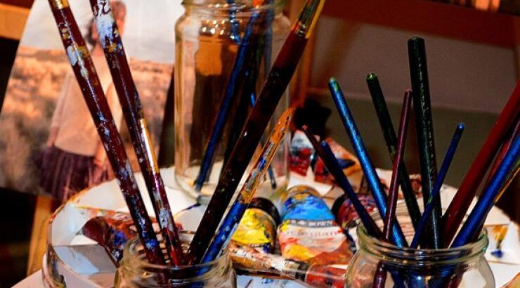 Δημήτρης Αληθεινός: Εικονολατρείες