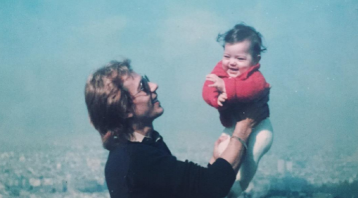 Ποια επώνυμη Ελληνίδα είναι το κοριτσάκι στη φωτογραφία;