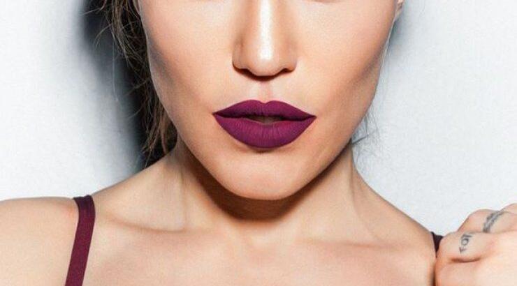 Πηνελόπη Αναστασοπούλου: Ποζάρει με μπικίνι στον 5ο μήνα της εγκυμοσύνης της