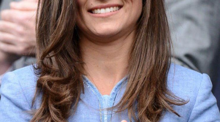 Αντέχετε; Δείτε την Pippa Middleton να κυκλοφορεί με το μαγιό της!