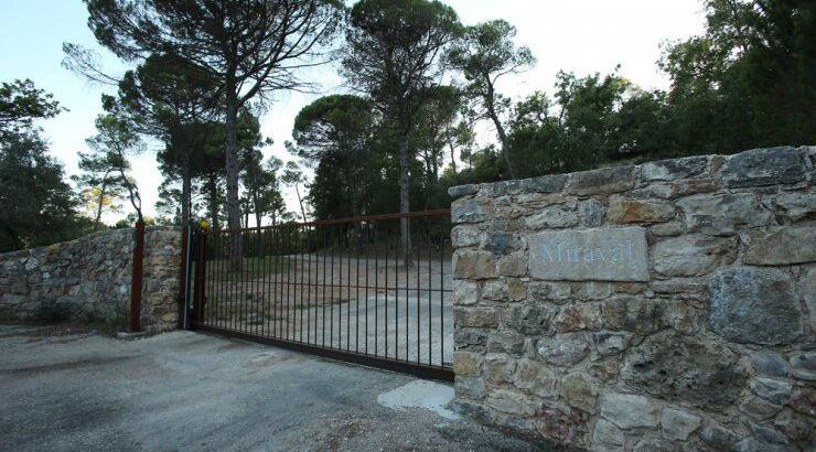 Εδώ παντρεύτηκαν οι Brangelina; [εικόνες]