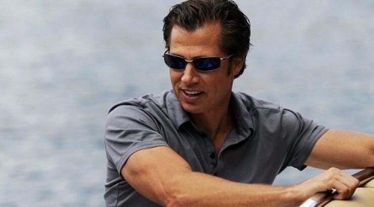 Ο (σέξι) αδελφός του Brad στην Αυστραλία