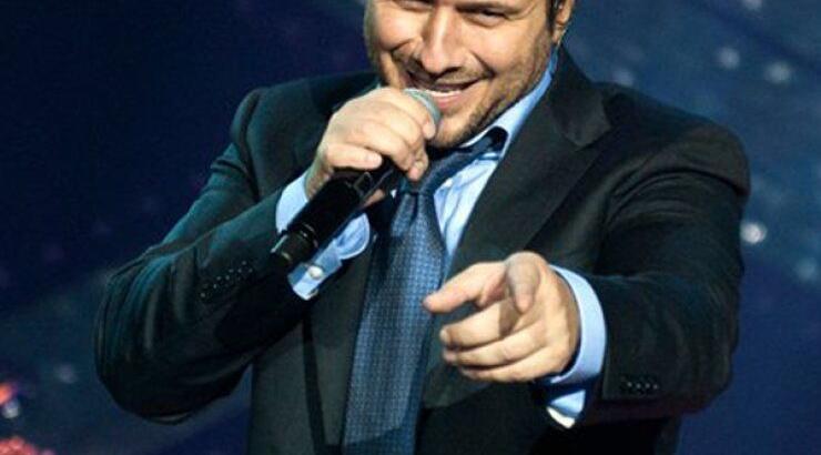 Το Breeze Summer Club παρουσιάζει τον Γιάννη Πλούταρχο live!