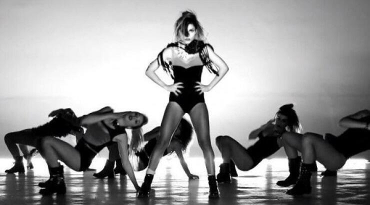 Φώτο από το νέο clip της Ελευθερίας Ελευθερίου