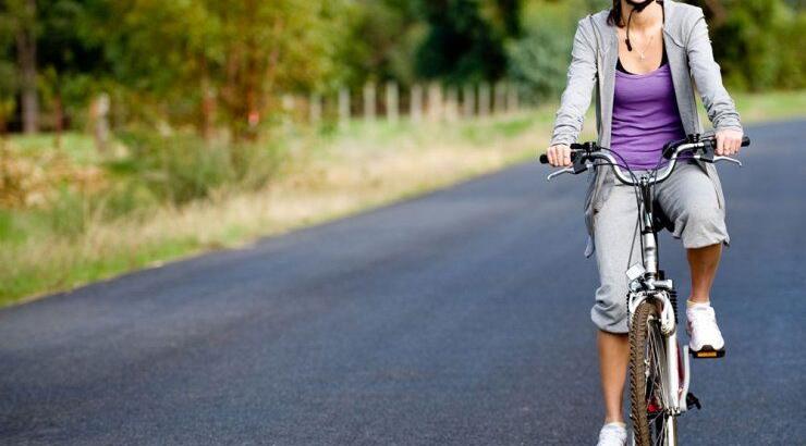 Μάθετε πώς να αδυνατίσετε με 2 λεπτά γυμναστική 