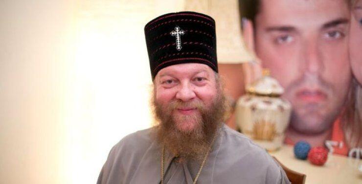 Ελλάδα: Σοκάρει το βίντεο του παπά από το «Κάτι Ψήνεται»