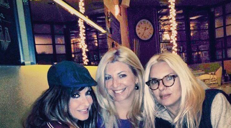 Βίσση-Πολίτη- Πάνια: Βραδινή έξοδος στην Πλάκα