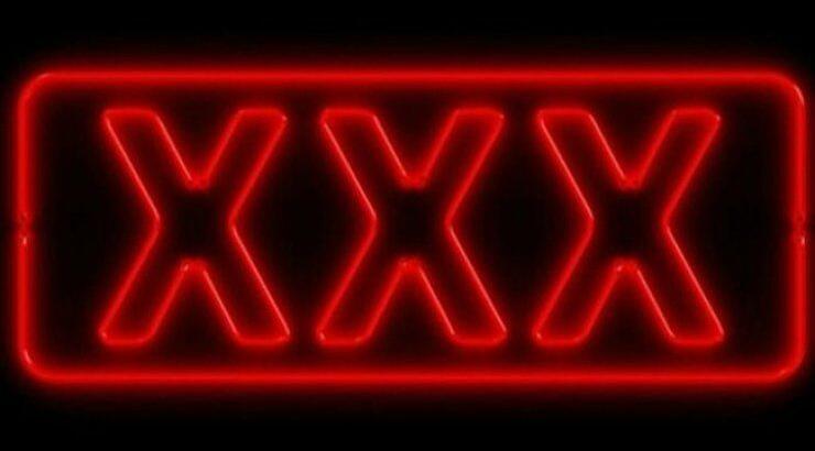 Το πρώτο γυναικείο πορνοπεριοδικό είναι γεγονός! 