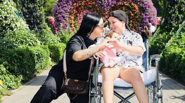 Χάρις Πότσου: Η συγκινητική έκπληξη στην κόρη της μόλις έφτασαν στην Κύπρο από το Abu Dhabi [εικόνες & βίντεο] 