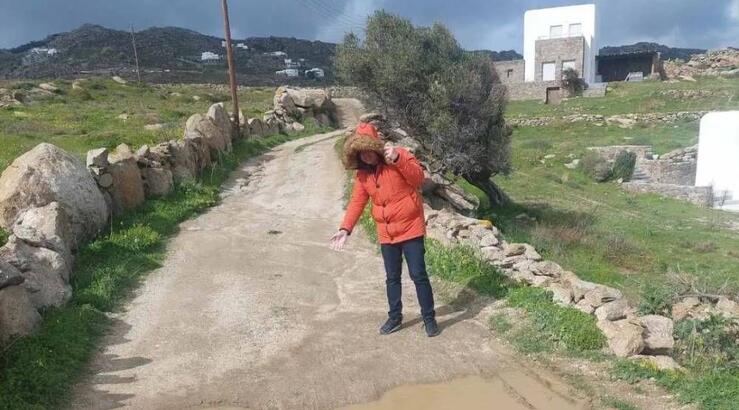 “Γινόταν ληστεία στο σουπερμάρκετ. Κρύφτηκα στο ψυγείο. Πήρα τηλέφωνο και είπα να έρθει κάμερα”