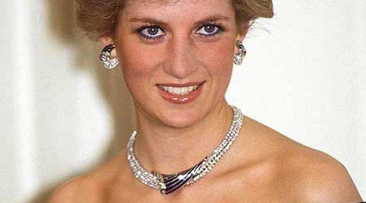 Μάθετε τι έγραψαν η Νταϊάνα, ο Τσώρτσιλ και ο Ντίκενς στις διαθήκες τους με 12,75 ευρώ