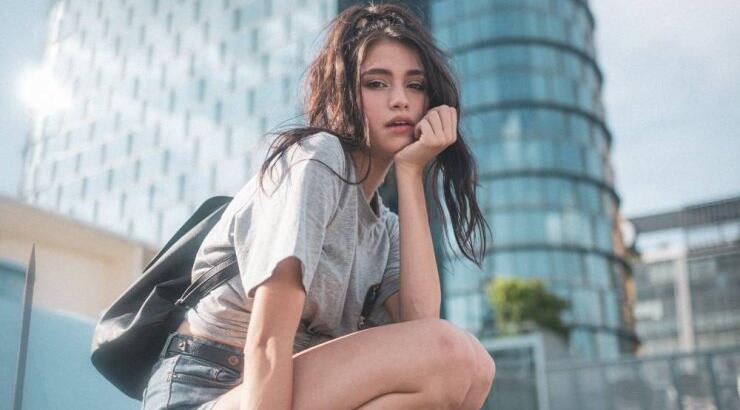 Μην μένεις κολλημένη στο παρελθόν σου!