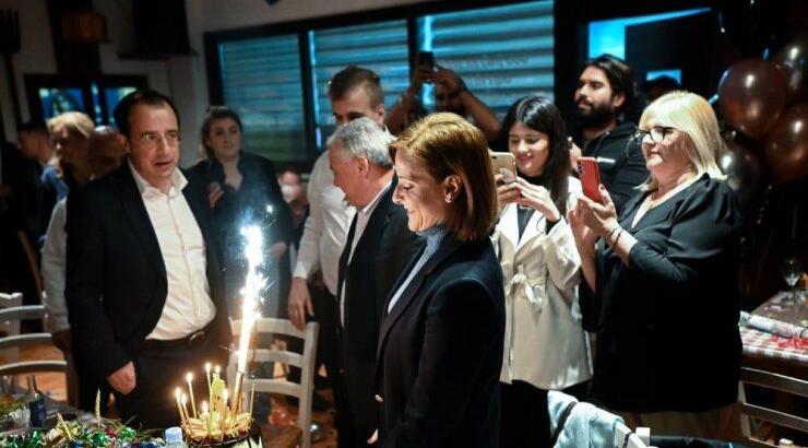 Με καλαματιανό γιόρτασε η Πρώτη Κυρία τα γενέθλιά της [εικόνες & βίντεο]