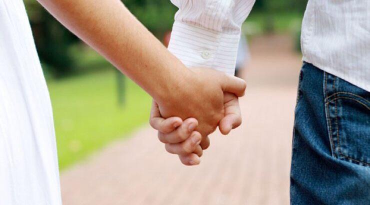 Είσαι μόνη; 3 απλά βήματα για να βρεις τον έρωτα του καλοκαιριού... 