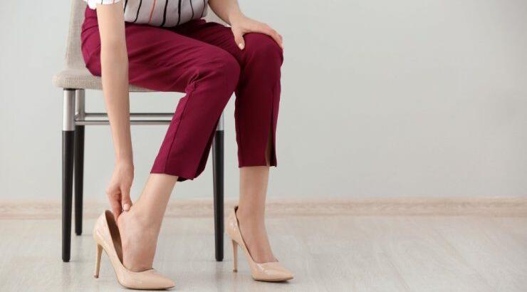 Ψηλοτάκουνα, αυτός ο έρωτας πονάει πολύ!