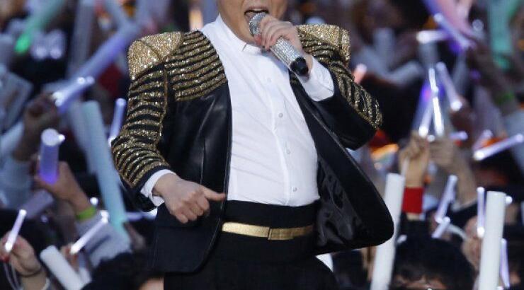 Σπάει και πάλι όλα τα ρεκόρ στο YouTube ο PSY