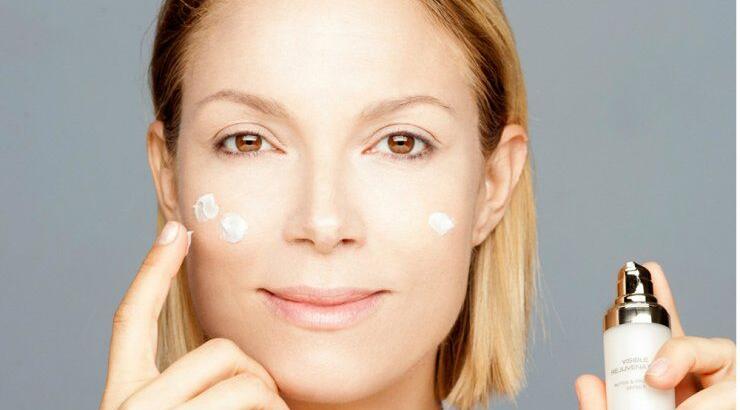 4 υπέροχα προϊόντα για φρέσκο και λαμπερό πρόσωπο