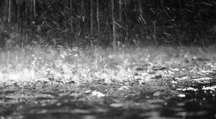 Αναμένονται βροχές και καταιγίδες - Πέφτει η θερμοκρασία