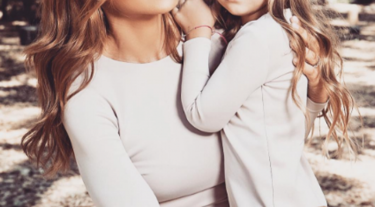 Θα μας τρελάνει αυτό το παιδί! Δείτε την κόρη της Ramona Filip να ποζάρει σαν μοντέλο!