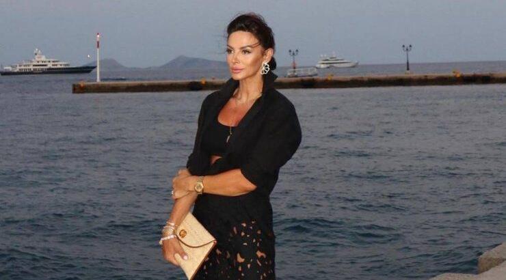 Ramona Filip: Η topless βουτιά της στο Αιγαίο [βίντεο]