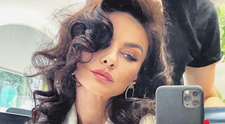 Ramona Filip: Μας έδειξε πως έφτιαξε μόνη της την πασχαλινή διακόσμηση του χώρου της!