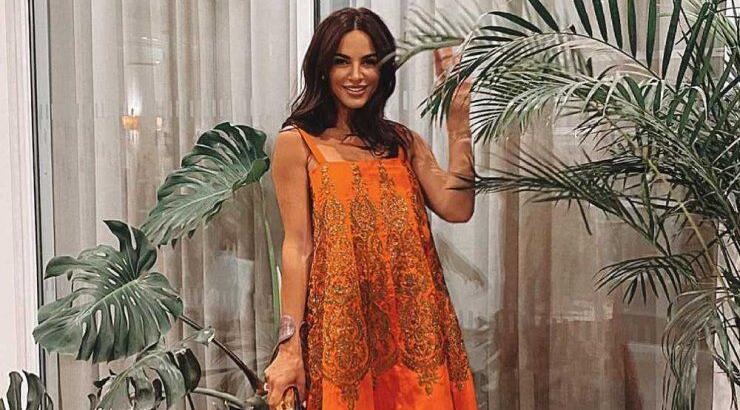 5 εντυπωσιακές εμφανίσεις της Ramona Filip με nude κραγιόν και έντονο eye makeup 