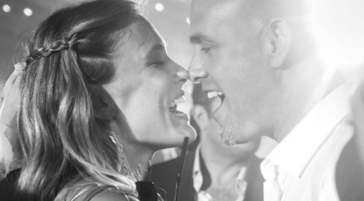 Bar Refaeli: Περιμένει το πρώτο της μωράκι!