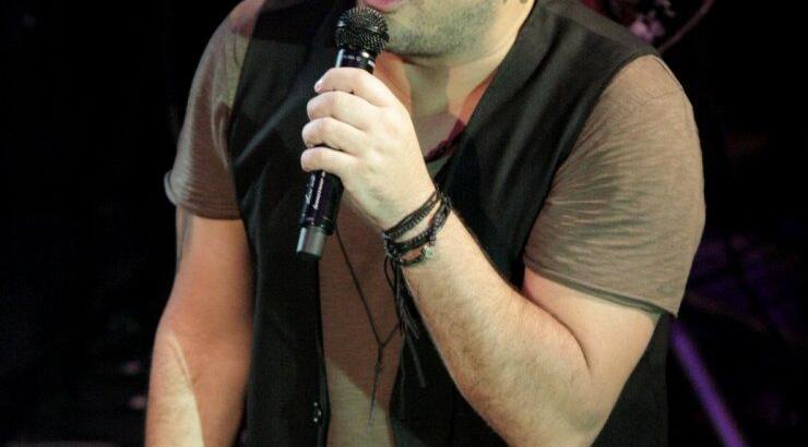 Ο τσαμπουκάς του Αντώνη Ρέμου σε γνωστό Έλληνα τραγουδιστή!