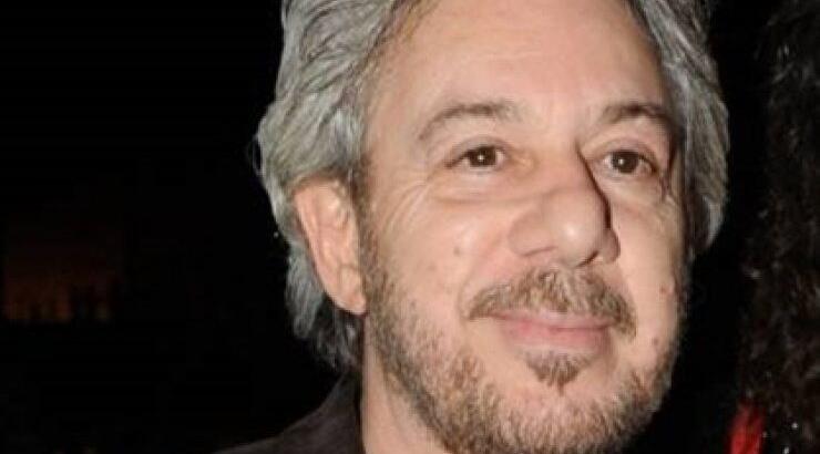  Δύσκολες ώρες για τον Αντώνη Βαρδή: παρέλυσε η μισή του πλευρά και δεν περπατάει!