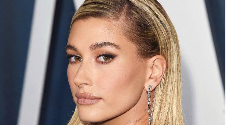 Ρετρό λάμψη: Η νέα τάση στο καλοκαιρινό μακιγιάζ που θα λατρέψεις