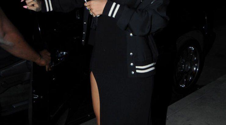 Rihanna: Εμφανίστηκε με ροζ μαλλιά [εικόνες]